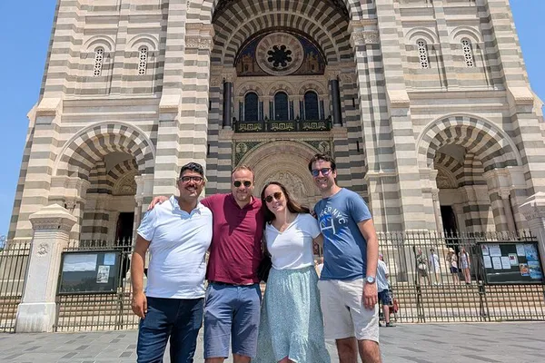 Marseille: Authentic Discovery Walking Tour