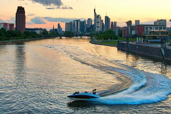 Frankfurt Jet Boat Thrill Ride: Skyline & Speed!