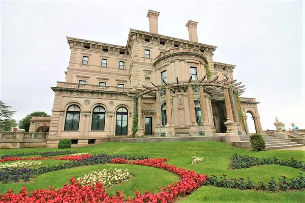 Newport Mansions Day Trip from Boston