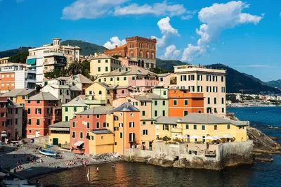 Uncover Genoa's Secrets: A 60-Minute Local's Walking Tour