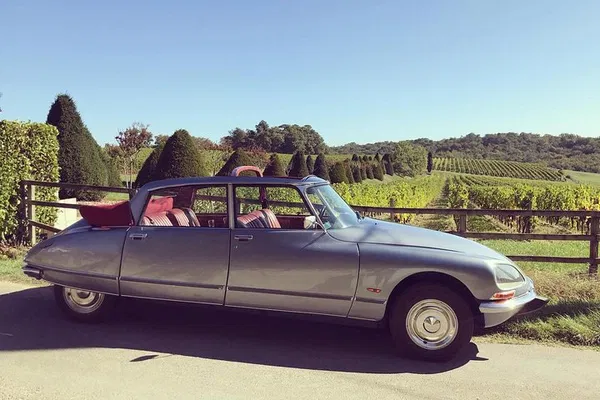 Bordeaux Uncorked: A Luxurious Vintage Car & Wine Chateau Tour