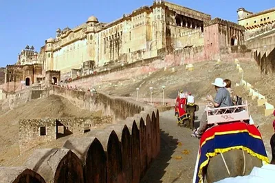 Seamless Delhi-Jaipur Transfer: Private, Comfortable, and Culturally Immersive Journey