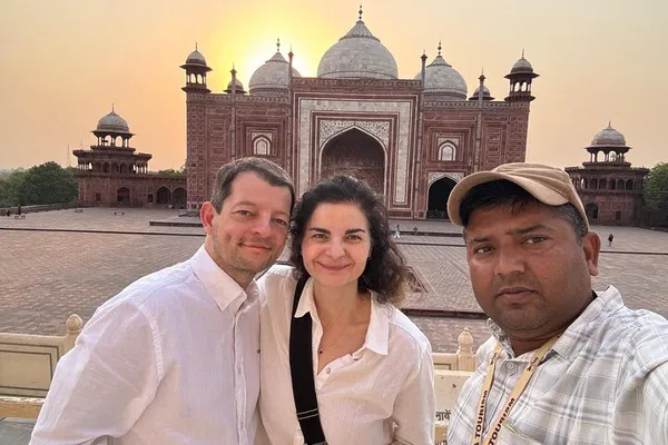 Unveiling Mughal Majesty: Skip-the-Line Taj Mahal & Agra Fort Guided Tour