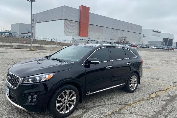 Luxury Airport Transfers: Toronto Pearson to London, Ontario