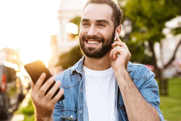 Revolutionary Footsteps: Boston Harborwalk Audio Tour Adventure