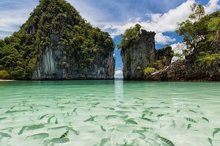 Explore Krabi's Hidden Paradise: Hong Islands Snorkeling Adventure