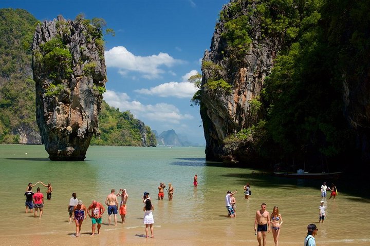 Phuket Adventure: Explore James Bond Island with a Delicious Lunch!