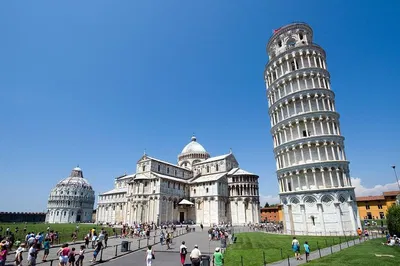 Pisa Tower & Florence Outlet Day Trip