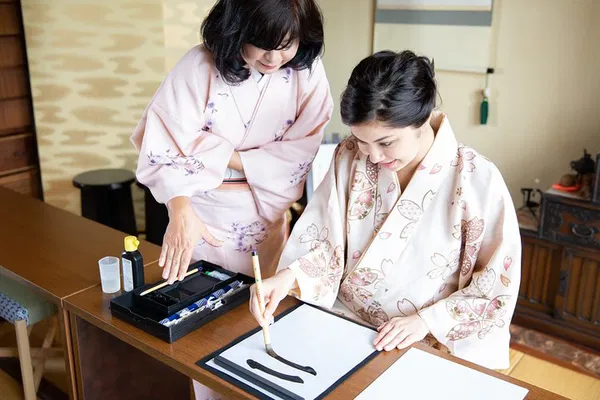 Okinawa Calligraphy & Kimono: Artful Japanese Culture!