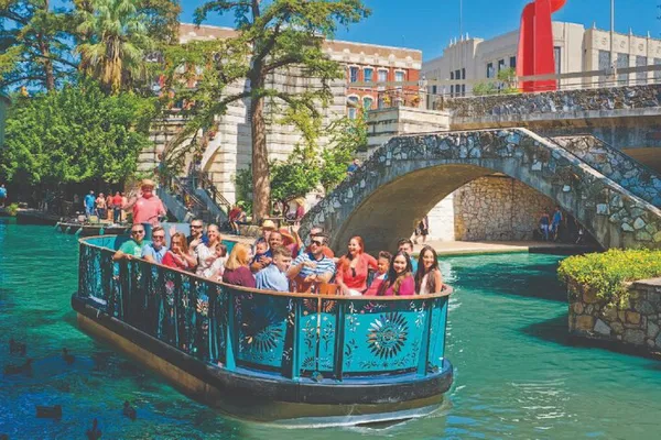 San Antonio's Best: Alamo, Tower & River Walk Small Group Tour
