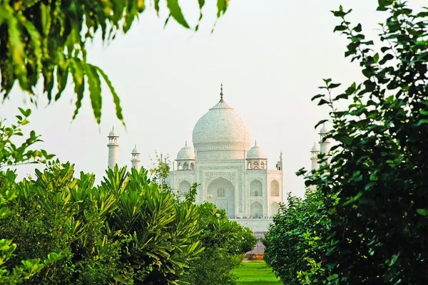 Mehtab Bagh: Taj Mahal Views Without the Crowds
