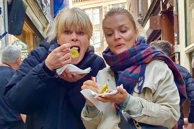 Amsterdam Culinary Delights: A Bite-Sized Cultural City Tour