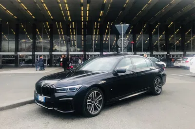 Stress-Free Rome Arrival: Private Airport Transfer in Style