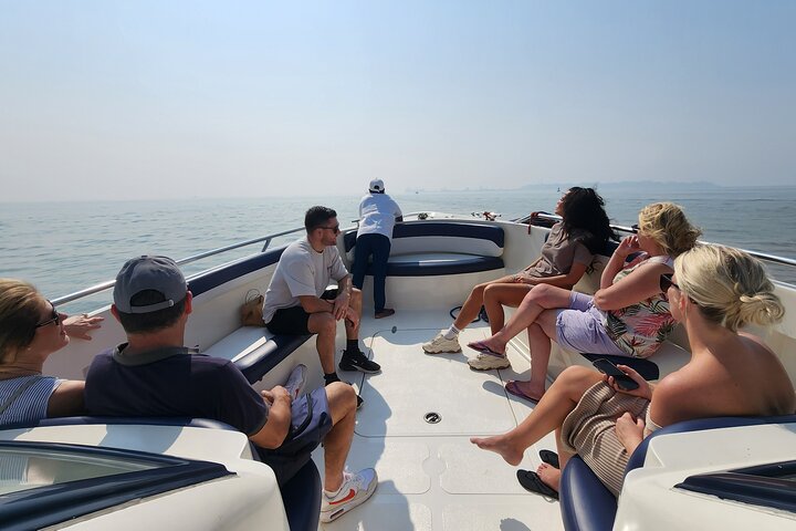 Elephanta Caves: Premium Speedboat to Ancient Wonders