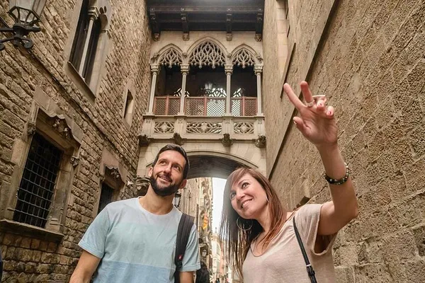 Unlock Barcelona's Secrets: Your Private, Tailored Tour Awaits!
