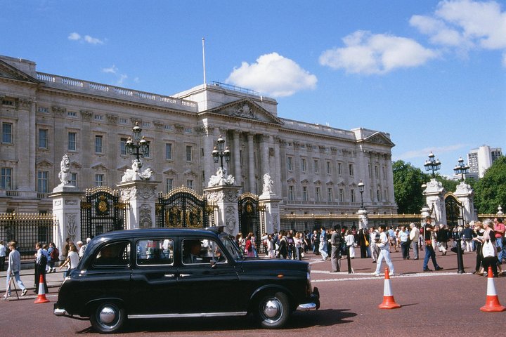 London Black Taxi Tour: Private, Custom Sightseeing