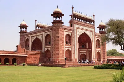 Witness Sunrise at the Taj Mahal: A Private Day Trip from Jaipur