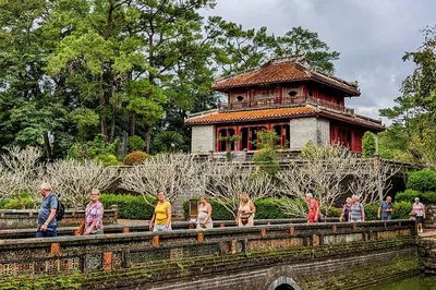 Hue City Tour: Discover Imperial History & Local Life
