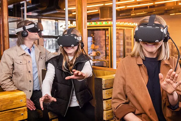 Cologne: VR Time Travel to the Roaring Twenties