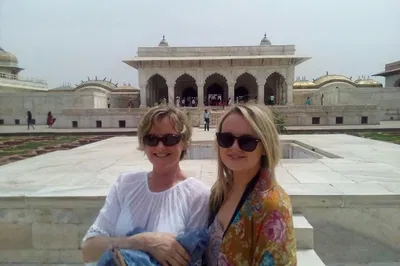 Taj Mahal Day Trip: Jaipur to Agra Private Car Tour