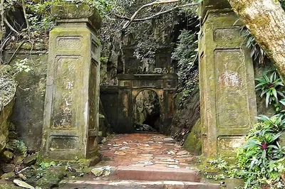 Marble Mountains & Lady Buddha: Da Nang Day Trip