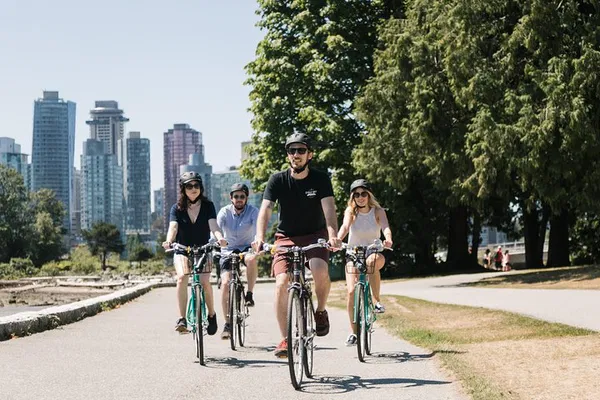 Vancouver's Grand Bike Tour: Stanley Park & City Sights