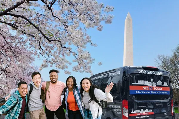 DC Day Tour: See 10 Top Landmarks in 4 Hours!
