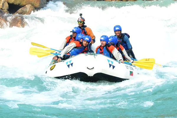 Conquer the Ganges: Thrilling 26km Rishikesh Rafting Adventure!