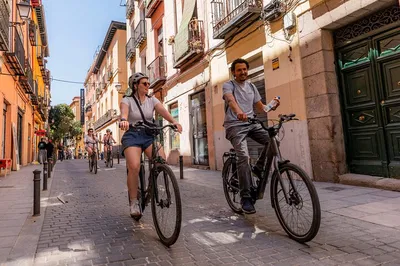 Madrid Bike Rental: Explore the City with Ease!