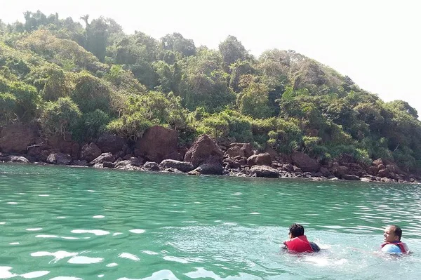 Grande Island Day Trip: Snorkel & Fish from North Goa