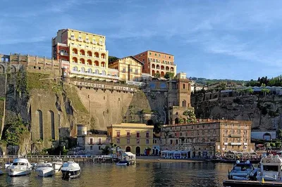 Sorrento to Rome Private Transfer: Ride in Style!
