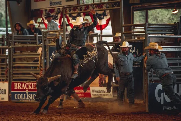 Saddle Up for Saturday Nights: Rodeo Thrills in Bulverde!