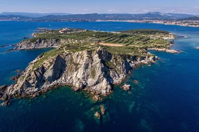 Embiez Island E-Bike Adventure: Explore Sanary's Paradisiacal Gem