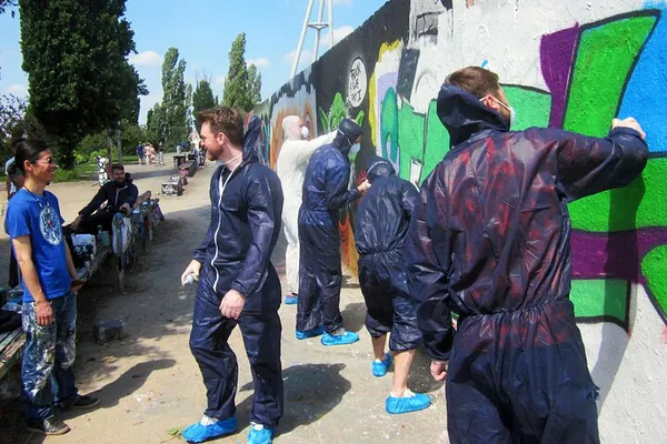 Unleash Your Inner Artist: Graffiti Workshop in Berlin!