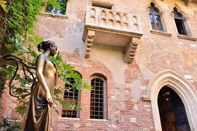 Verona's Romantic Charm: High-Speed Rail Tour from Venice