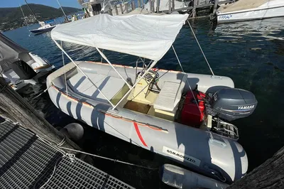 Lake Iseo: Rent a License-Free Dinghy for a Day!