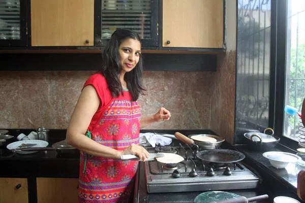 Mumbai Culinary Journey: Private Market Tour & Vegetarian Cooking Class with Shilpa