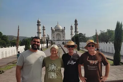 Unveiling India's Splendors: A North & West Cultural Odyssey