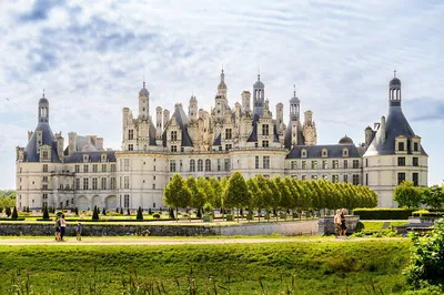 Loire Valley's Chambord Castle Day Trip from Paris