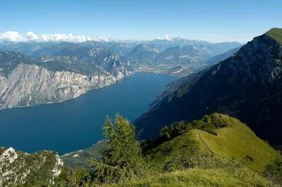 Explore Lake Garda: A Day of Beauty, Boats, and Lakeside Charm