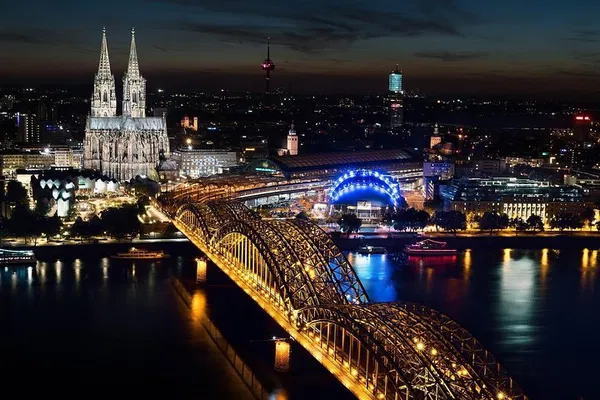 Cologne Adventure: Private Day Trip from Amsterdam in Luxury