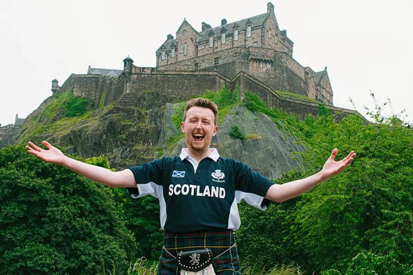Edinburgh Castle Tour: Kilted Guide & Skip-the-Line