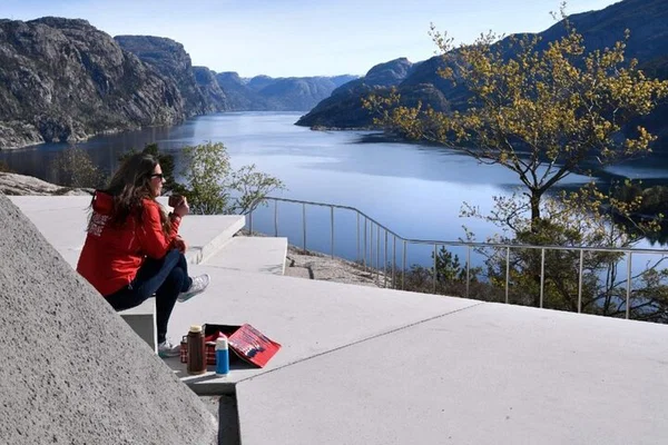 Lysefjord Minibus Tour & Speedboat Upgrade