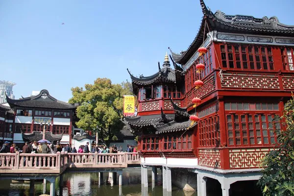 Shanghai Layover Tour: See Top Sights!