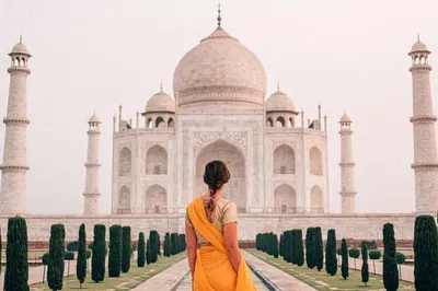 Delhi & Agra Sunrise Spectacle: A 2-Day Taj Mahal Journey