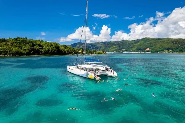 Seychelles: Sainte Anne Marine Park & Moyenne Island Tour