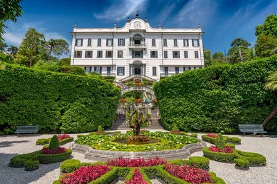 Lake Como: Villa Gardens Tour with Boat & Lunch