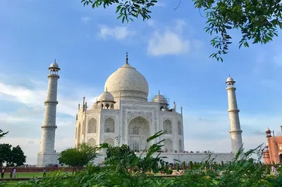 Unveiling Agra's Splendor: A Day Trip from Jaipur to Taj Mahal by Car