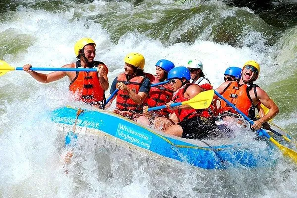 Kullu/Manali's Thrilling Riverside Adventure: Rafting & Camping!