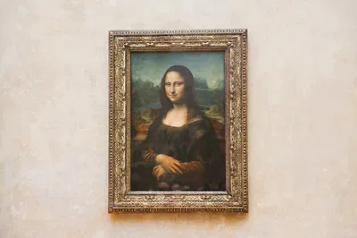 Art & Wine: Louvre Masterpieces & Parisian Wine Tasting
